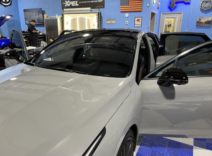 kia k5 windshield tint 